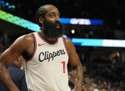 金年会-关于哈登回归赛场，突破纪录首场状态亮眼，G2观众沸腾！的信息