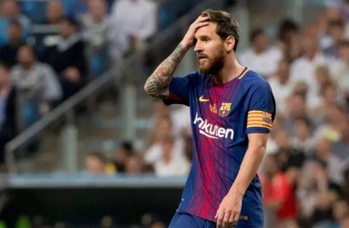  内马尔在中国队比赛中出色发挥，最后时刻胜出引发热议！气势如虹延续