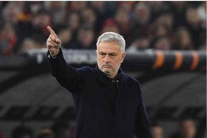 风云突变！瓦伦西亚今晚更衣室发声，欧冠版图或变，态度坚定，心理建设被强调的简单介绍