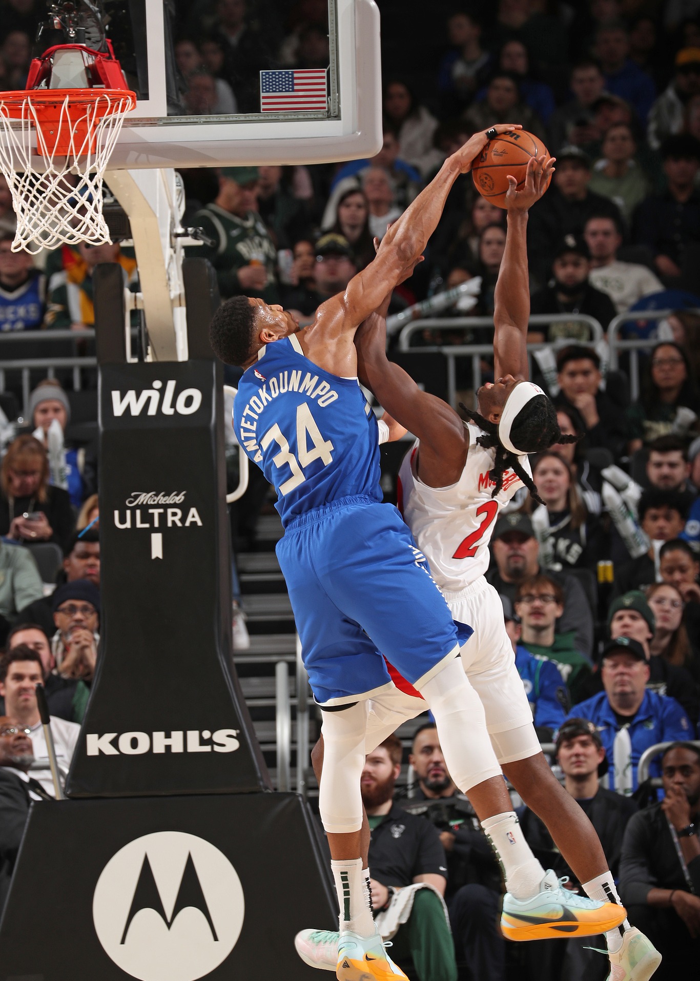 清晨密尔沃基雄鹿备战NBA总决赛，防线松动细节曝光，目标明确，赛季目标并未改变的简单介绍